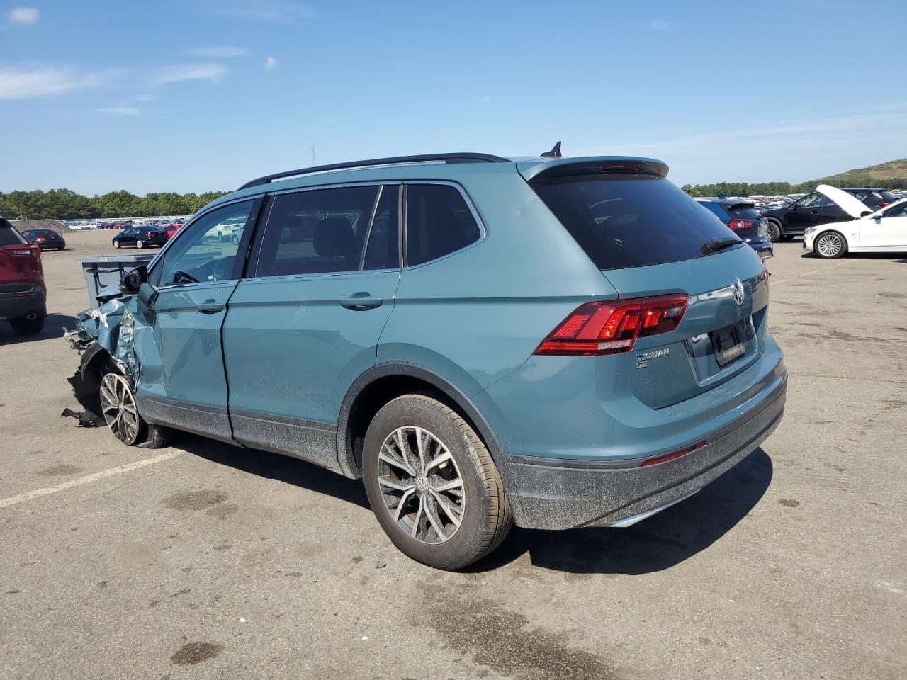 2019 Volkswagen Tiguan Se - Фото 2