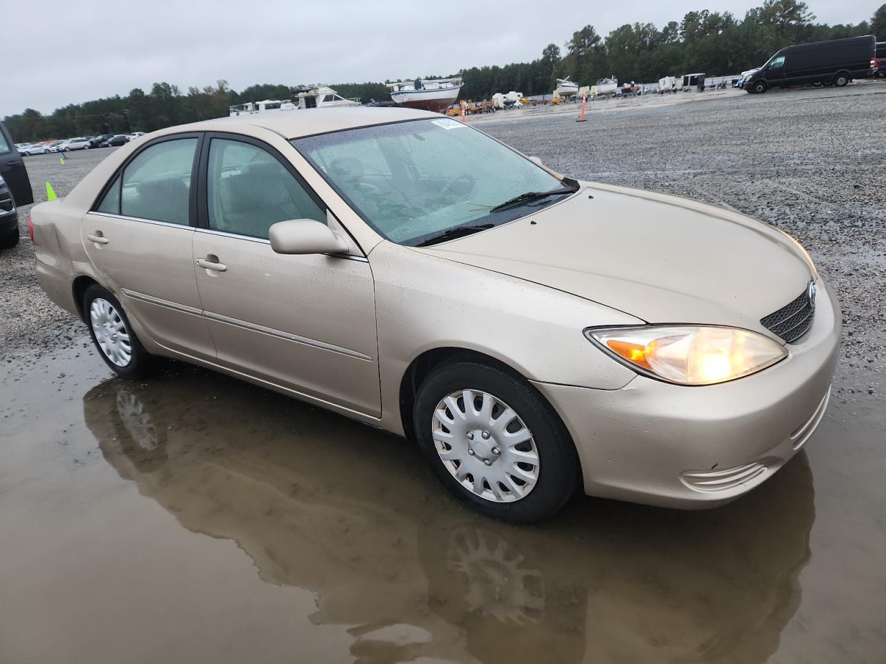 2002 Toyota Camry Le - Image 4