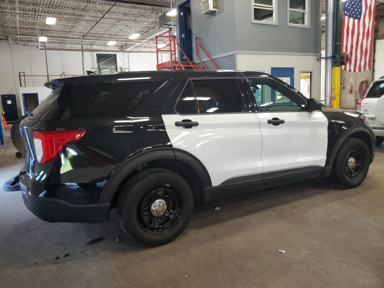 2020 Ford Explorer Police Interceptor - Фото 3