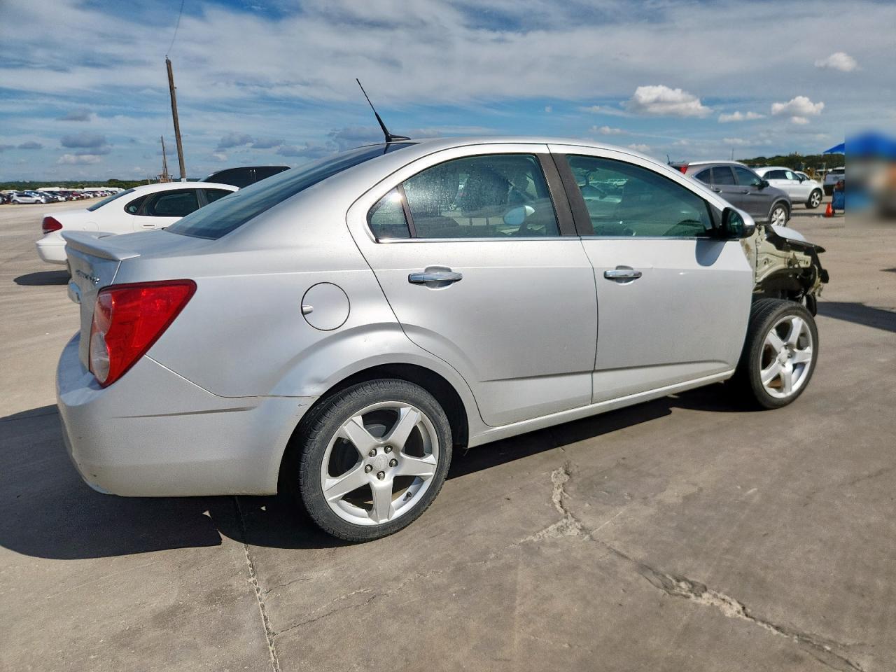 2014 Chevrolet Sonic Ltz - Фото 3
