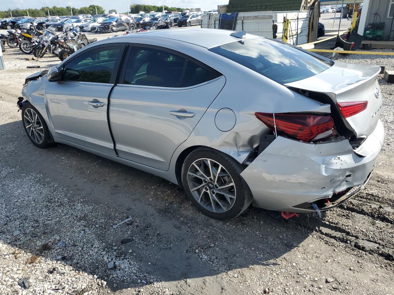 2020 Hyundai Elantra Sel - Image 2