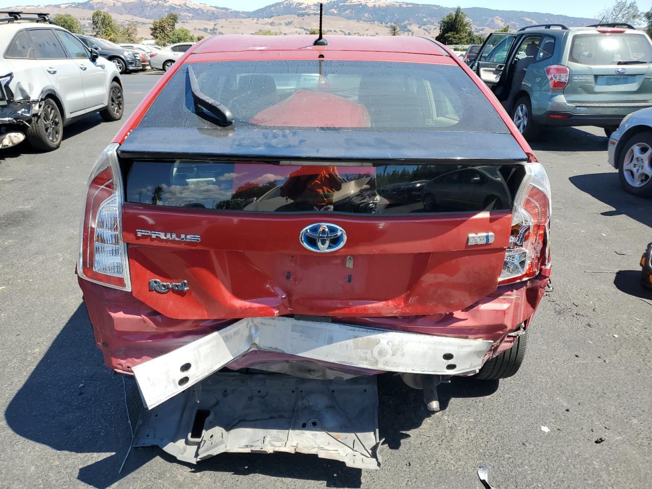 2013 Toyota Prius - Image 6