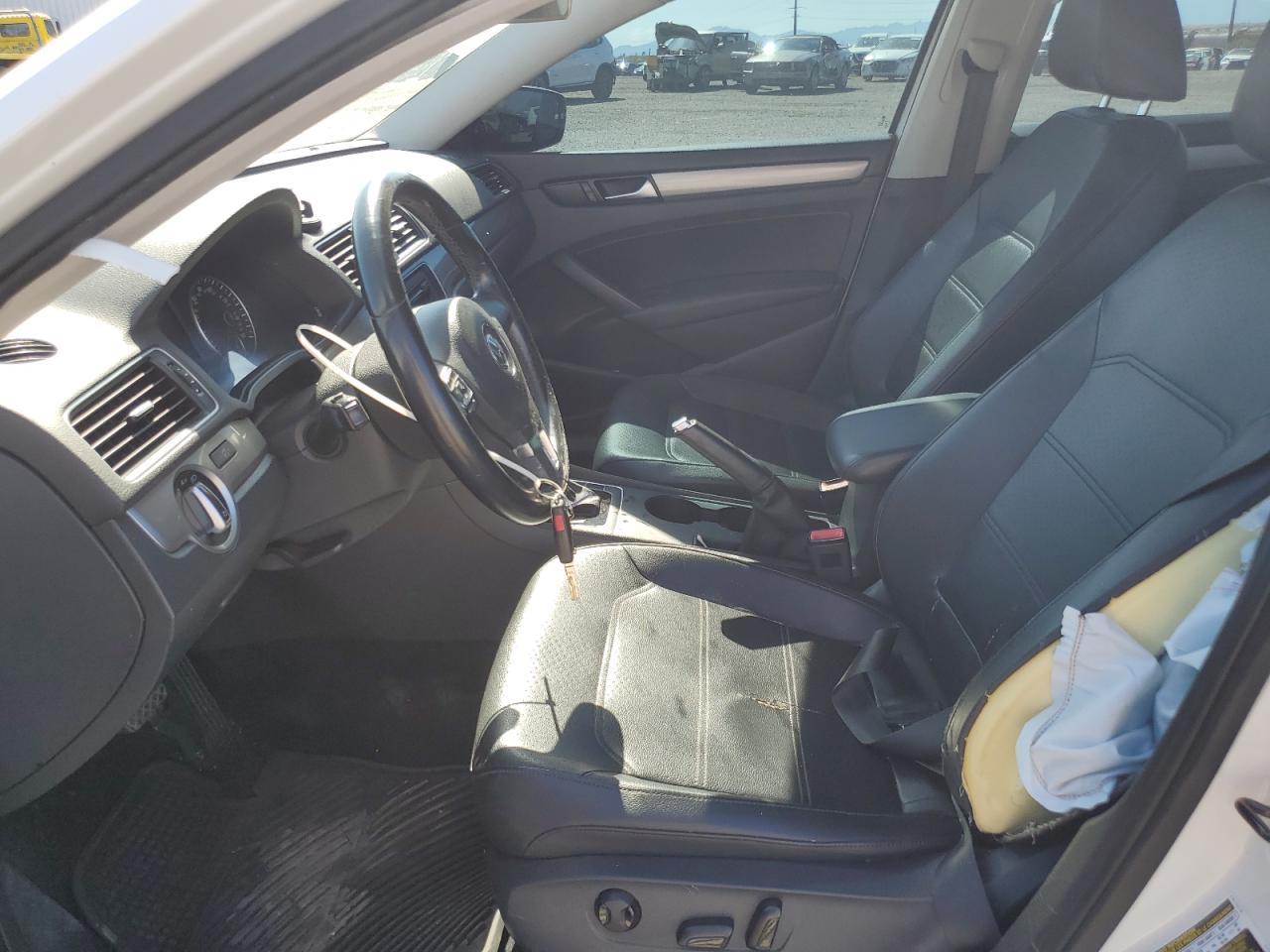 2014 Volkswagen Passat S - Фото 7