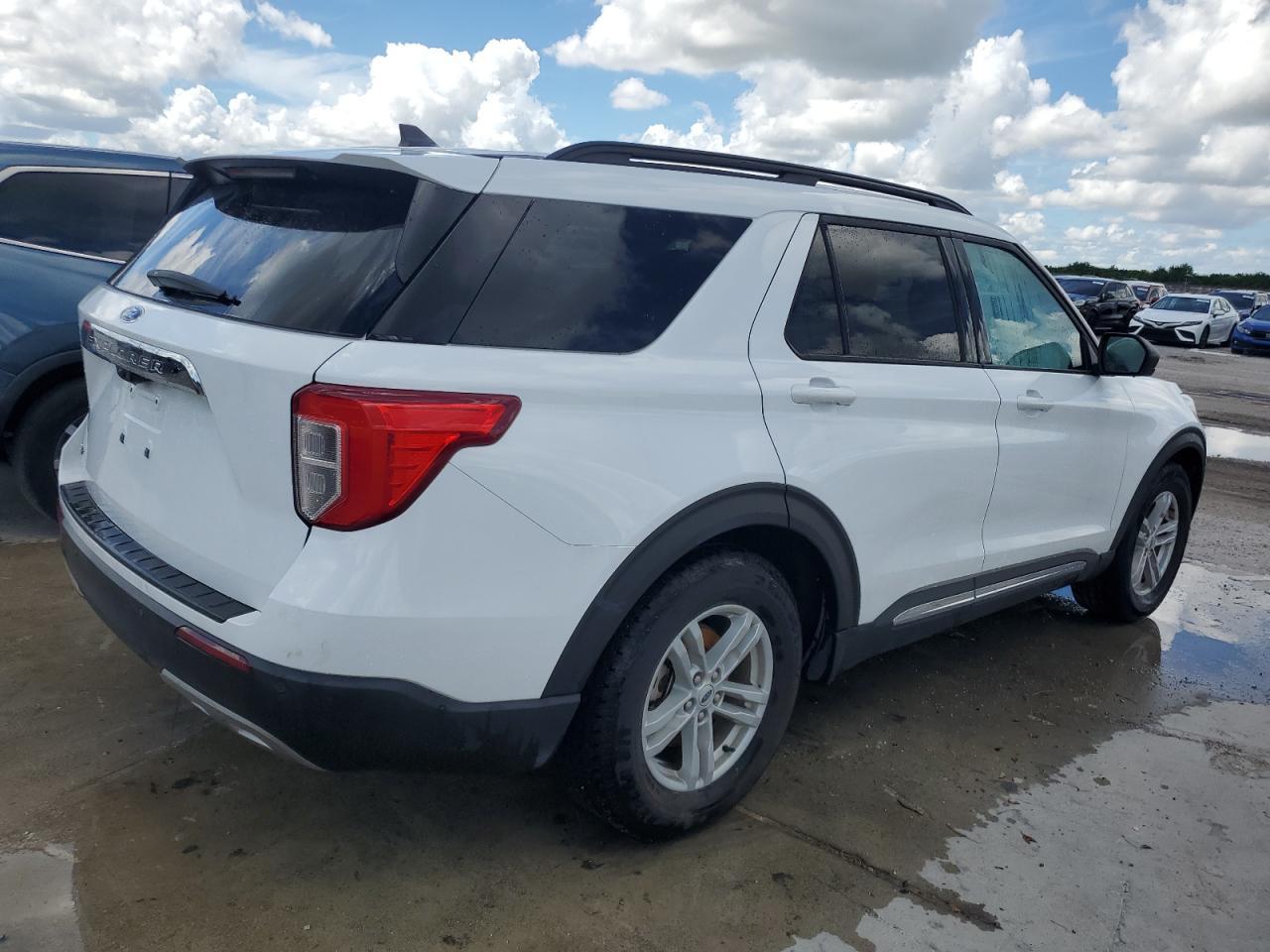 2024 Ford Explorer Xlt - Image 3