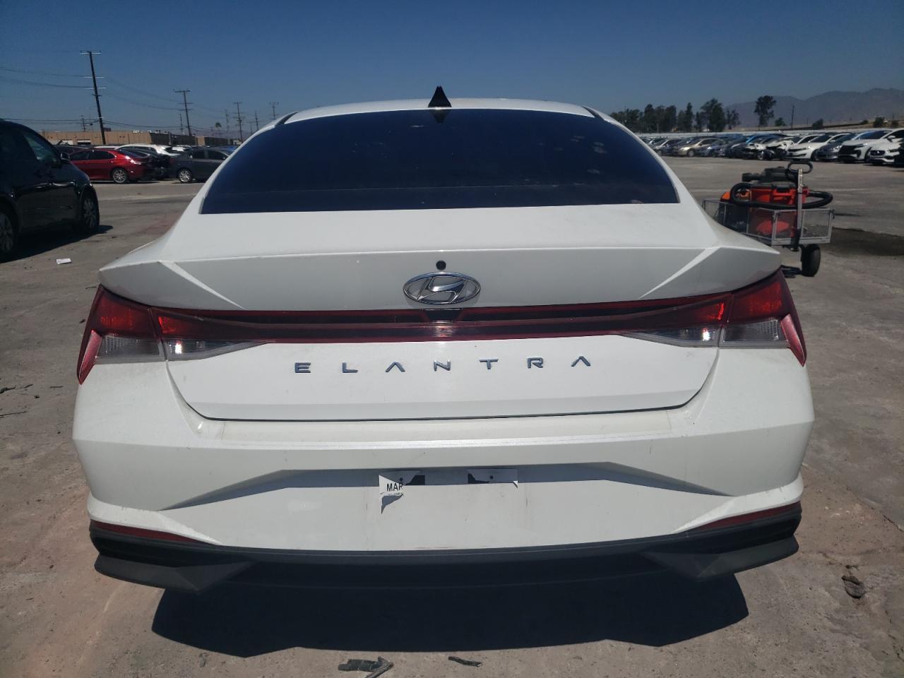 2021 Hyundai Elantra Se - Image 6