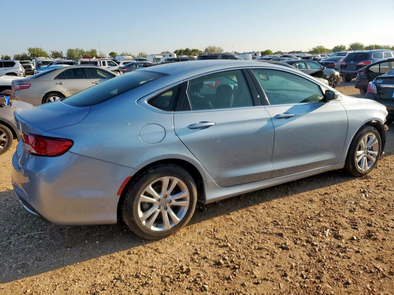 2015 Chrysler 200 Limited - Фото 3