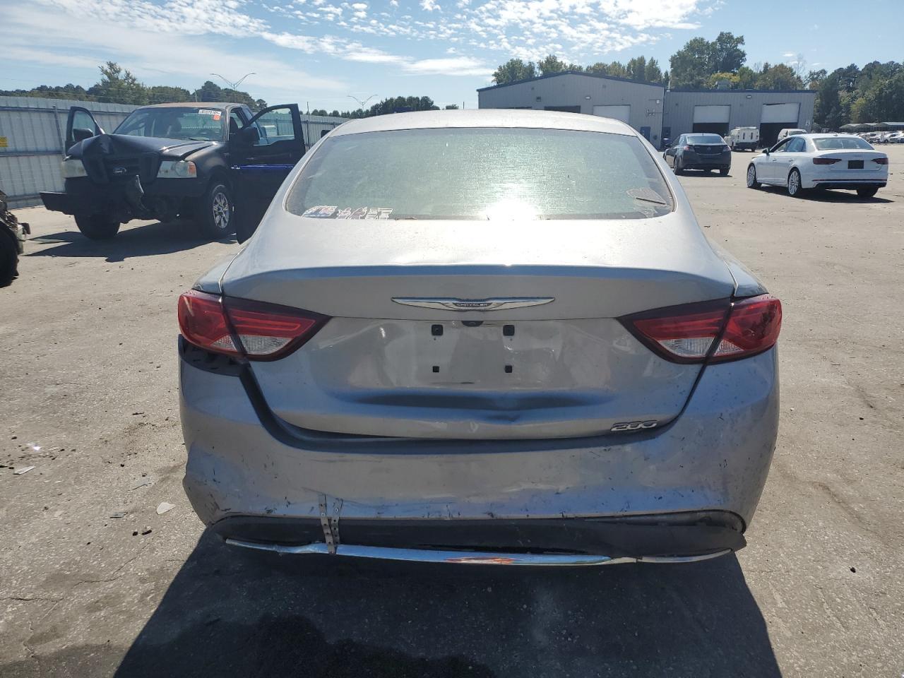 2016 Chrysler 200 Limited - Image 6