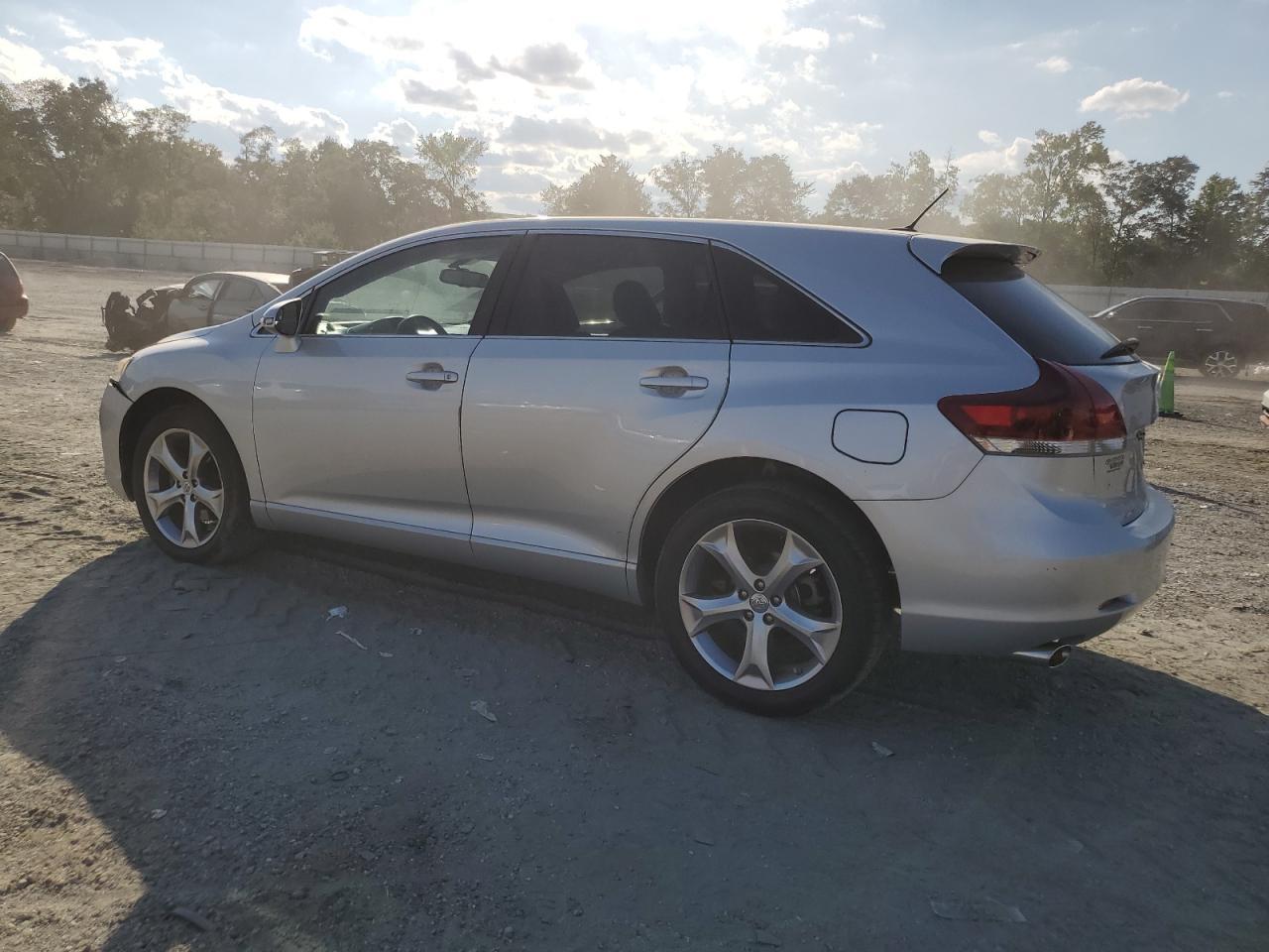 2013 Toyota Venza Le - Фото 2