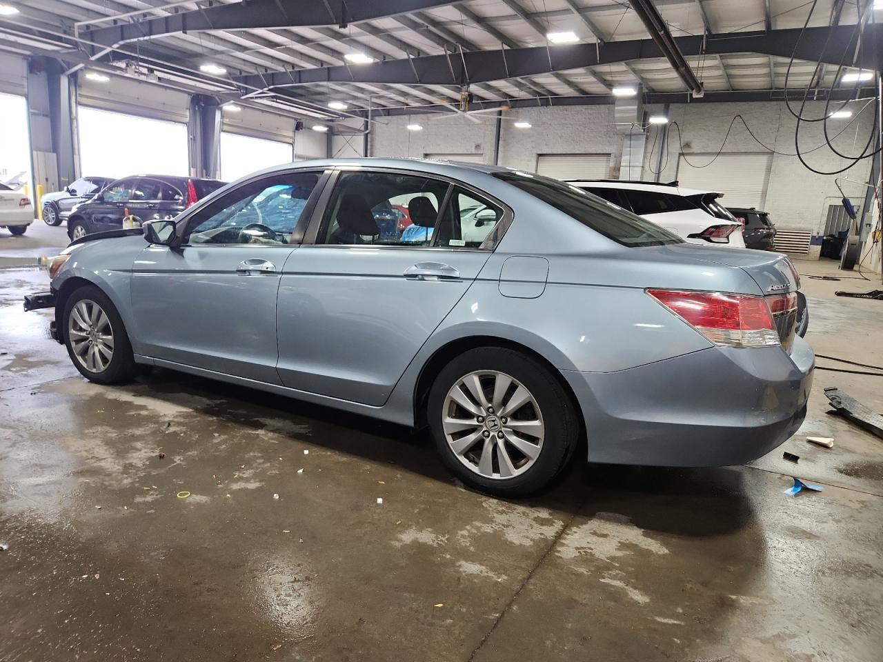 2011 Honda Accord Ex - Image 2