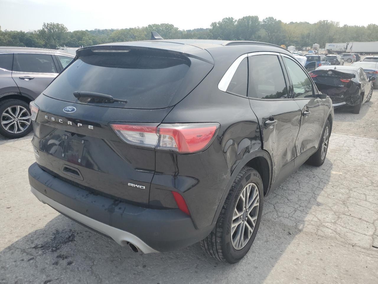 2021 Ford Escape Sel - Image 3