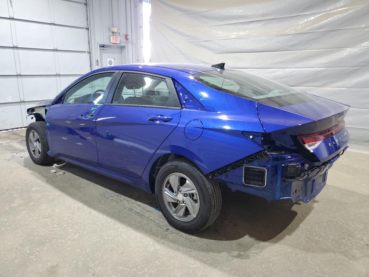 2025 Hyundai Elantra Se - Фото 2