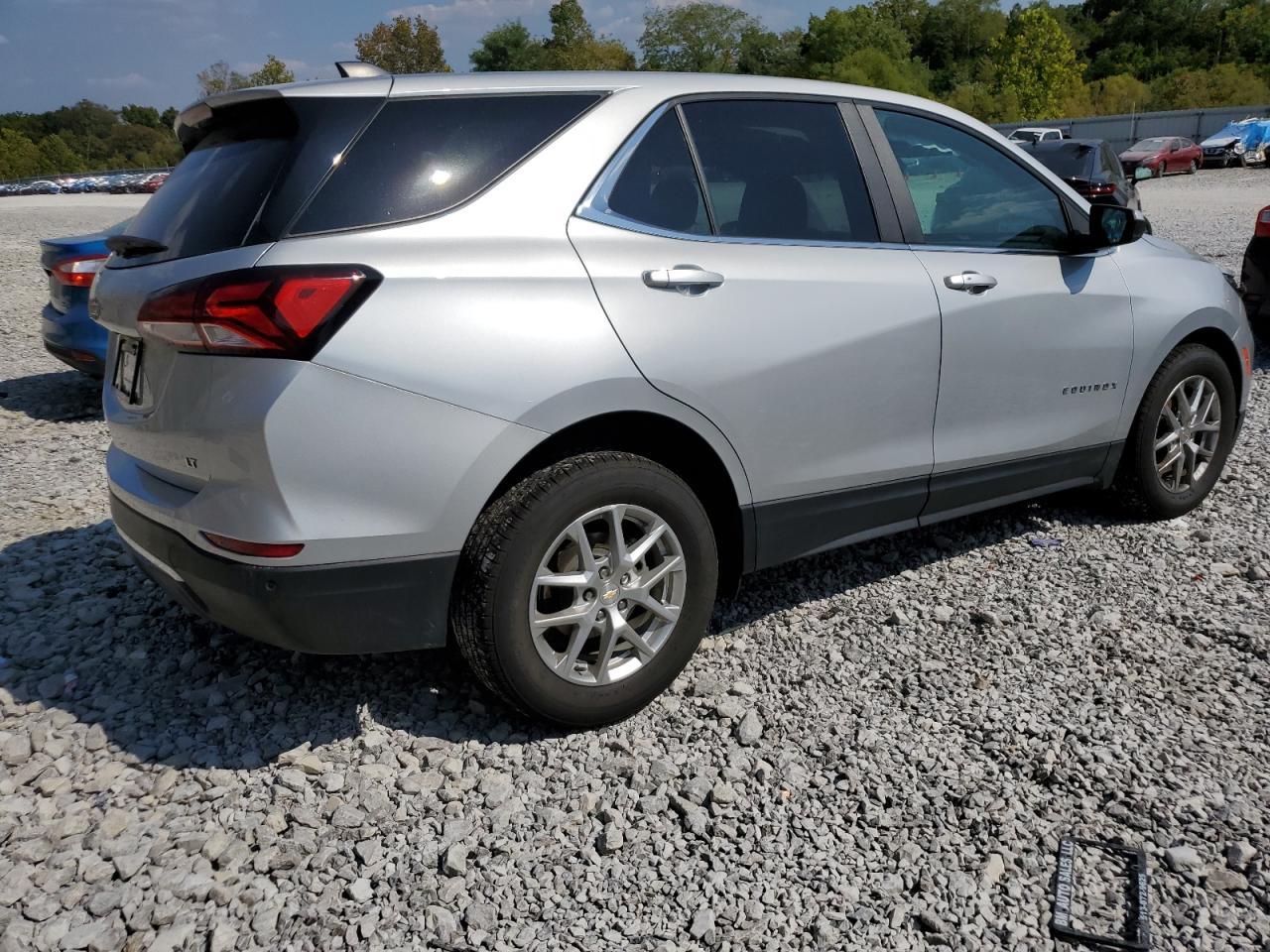 2022 Chevrolet Equinox Lt - Image 3