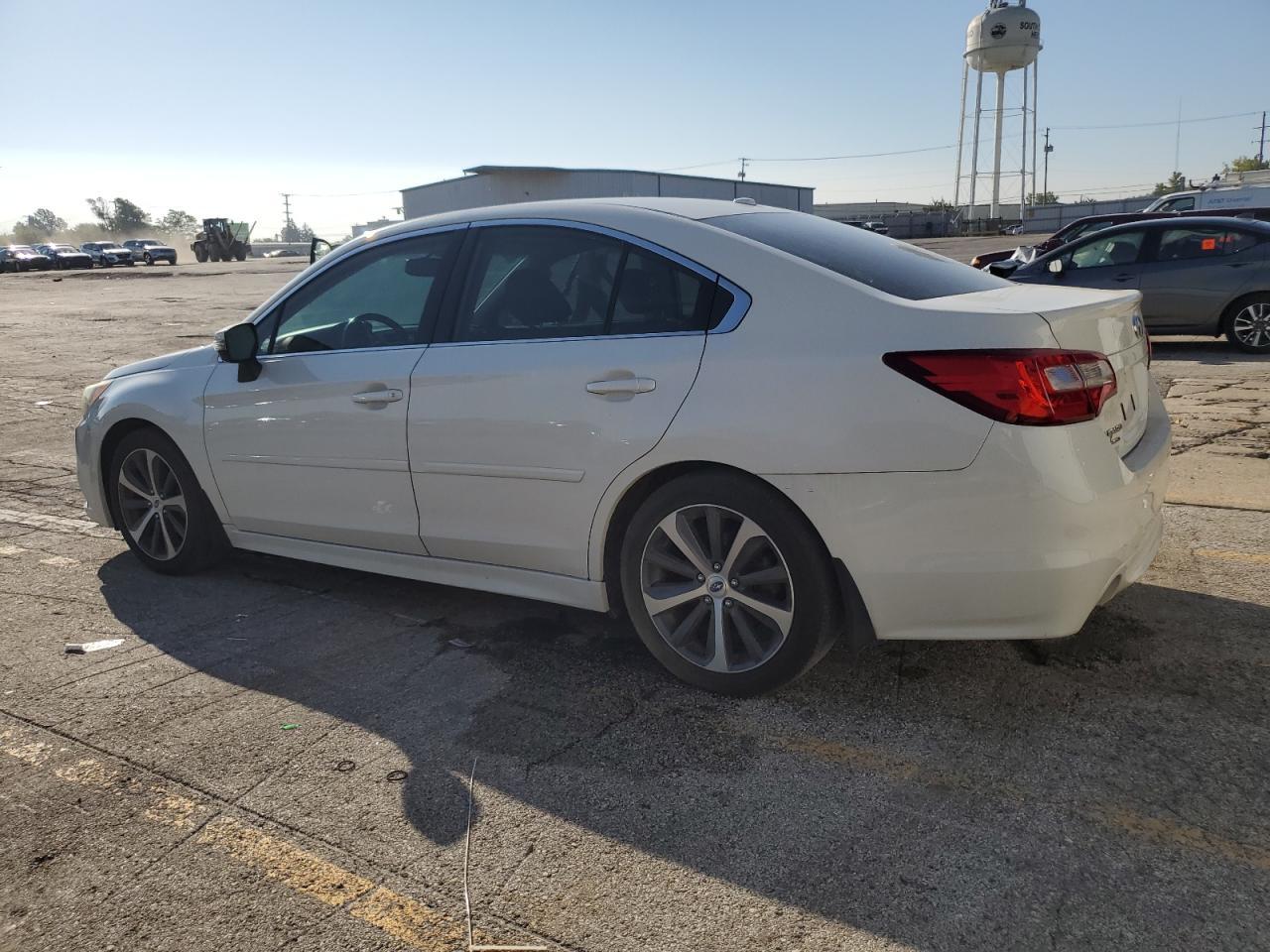 2015 Subaru Legacy 2.5I Limited - Фото 2