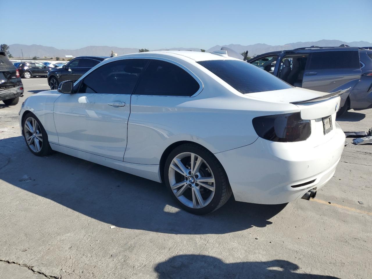 2014 BMW 228 I - Фото 2