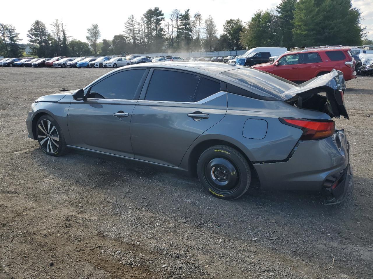 2020 Nissan Altima Sr - Фото 2