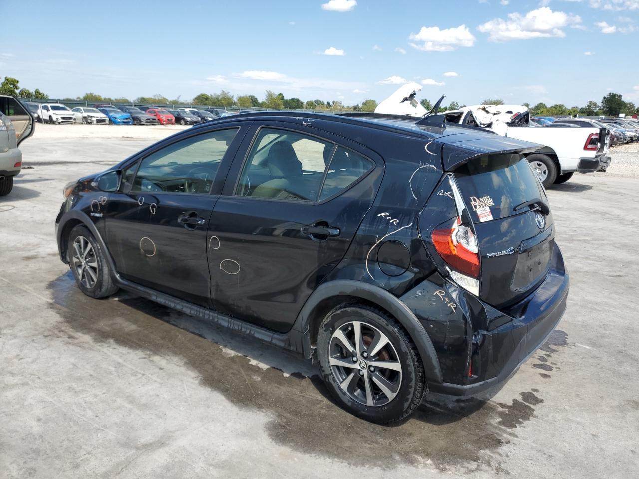 2018 Toyota Prius C - Фото 2