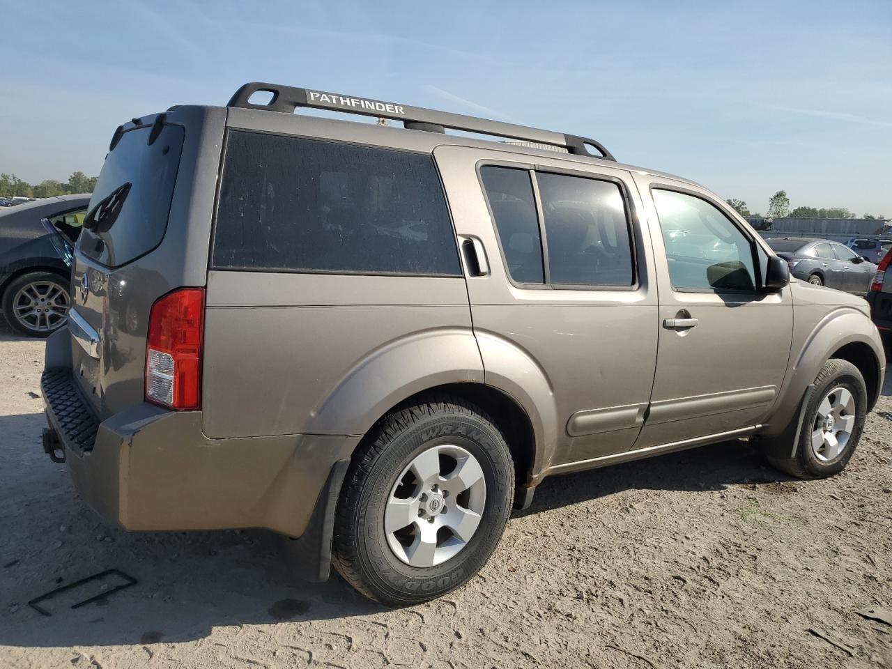 2006 Nissan Pathfinder Le - Image 3