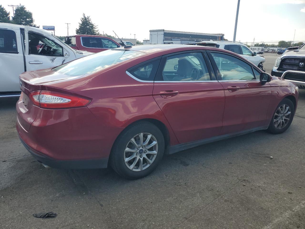 2016 Ford Fusion S - Фото 3