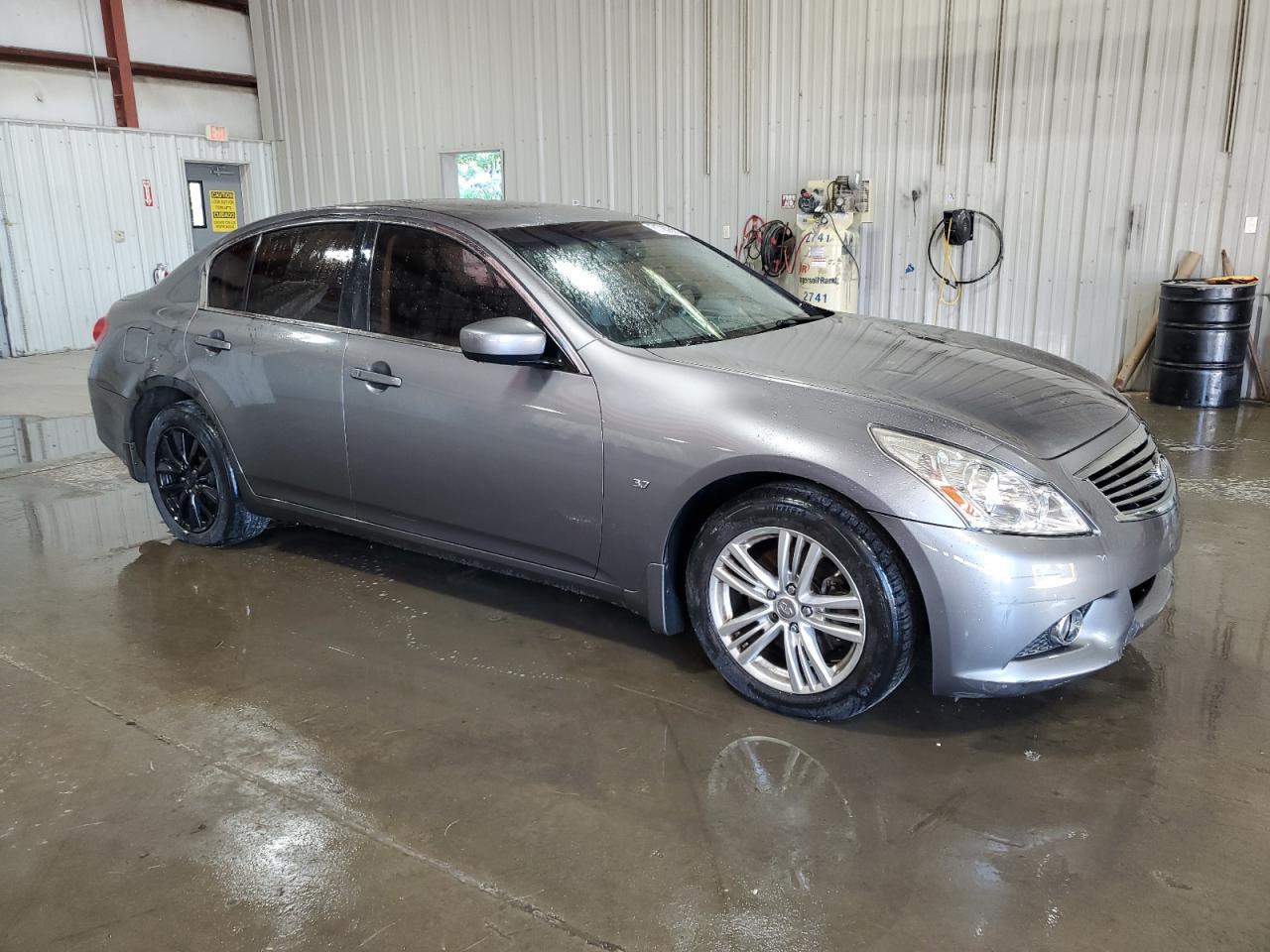 2015 Infiniti Q40 - Image 4
