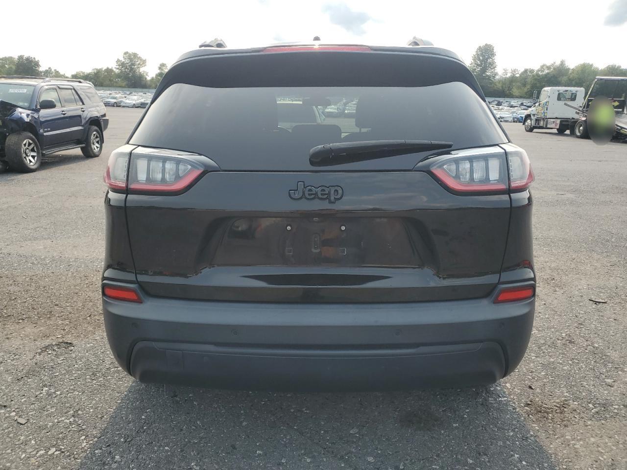 2020 Jeep Cherokee Latitude Plus - Фото 6