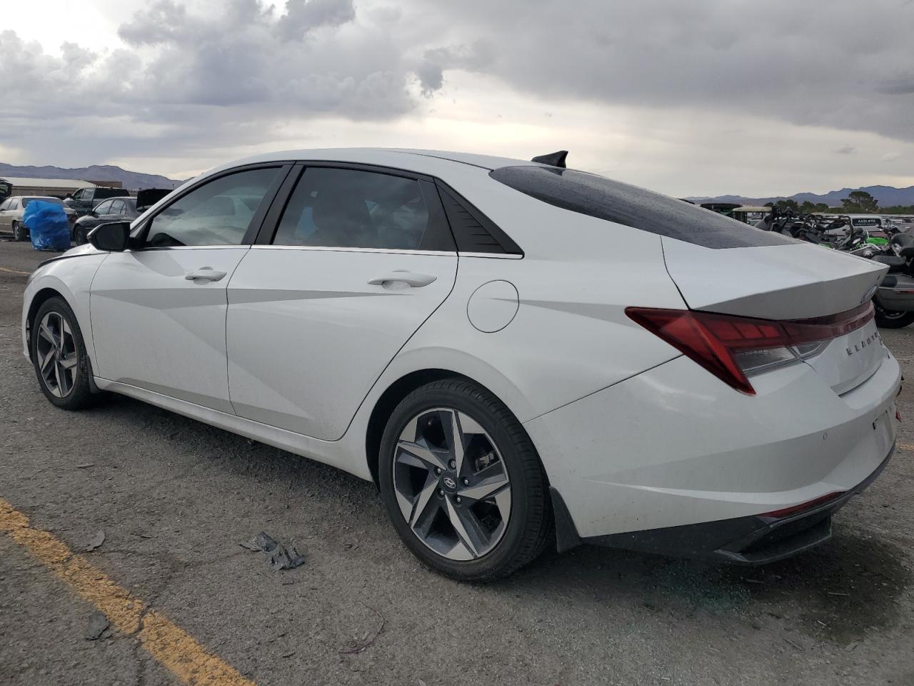 2023 Hyundai Elantra Limited - Фото 2