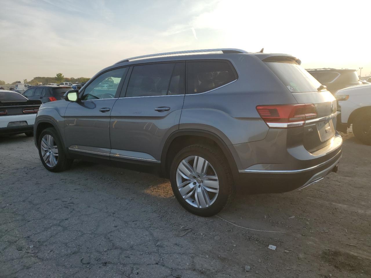 2019 Volkswagen Atlas Sel - Image 2