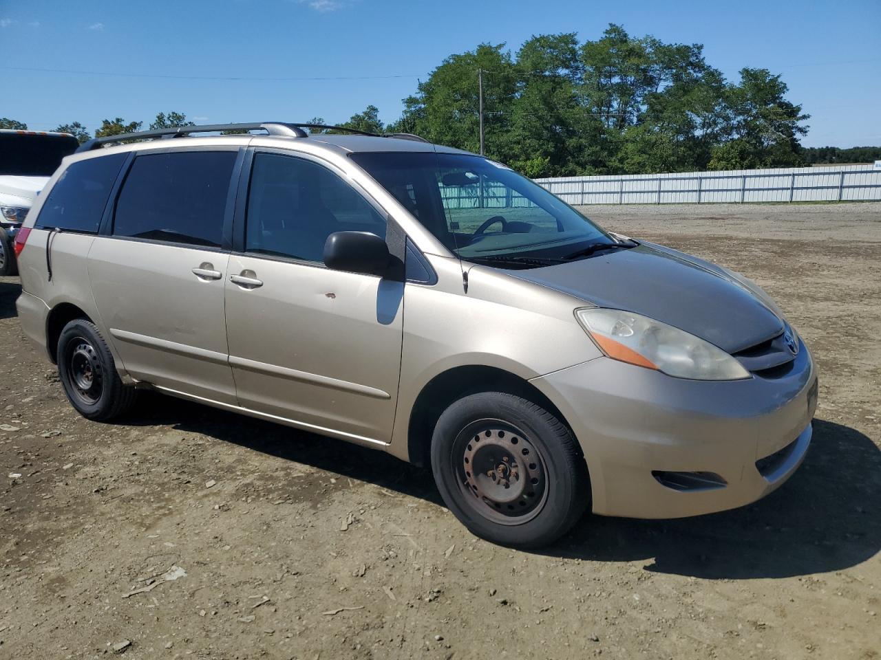 2007 Toyota Sienna Ce - Image 4