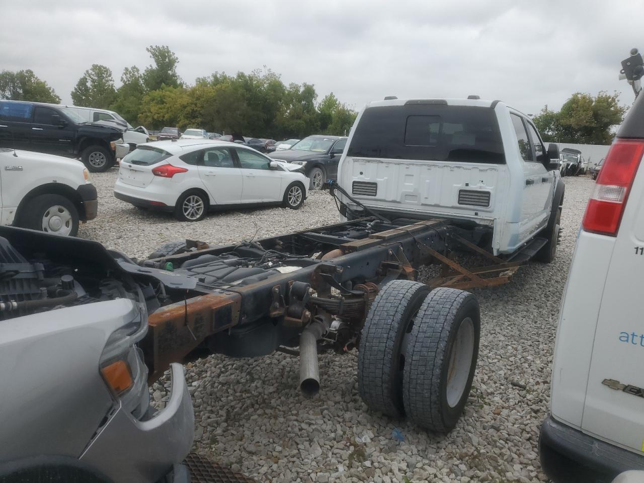 2023 Ford F550 Super Duty - Фото 3