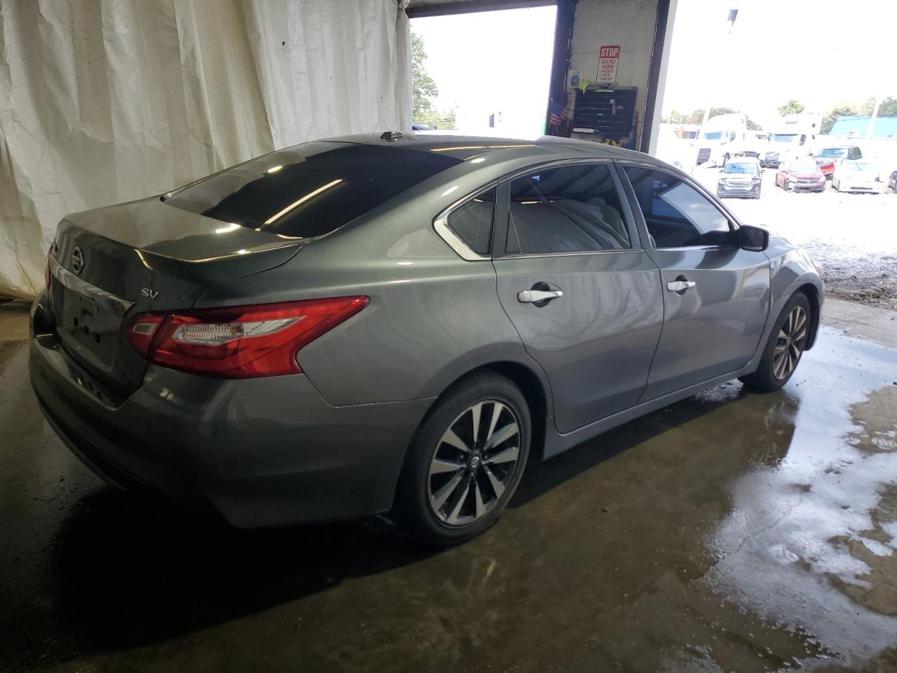 2016 Nissan Altima 2.5 - Image 3