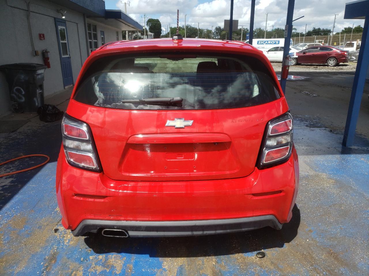 2017 Chevrolet Sonic Lt - Фото 6