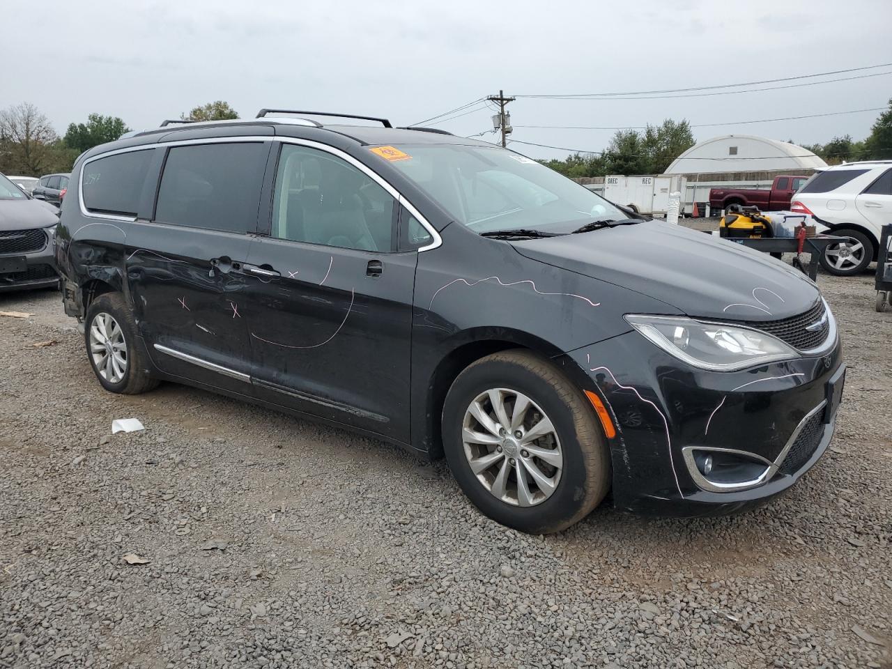 2019 Chrysler Pacifica Touring L - Image 4