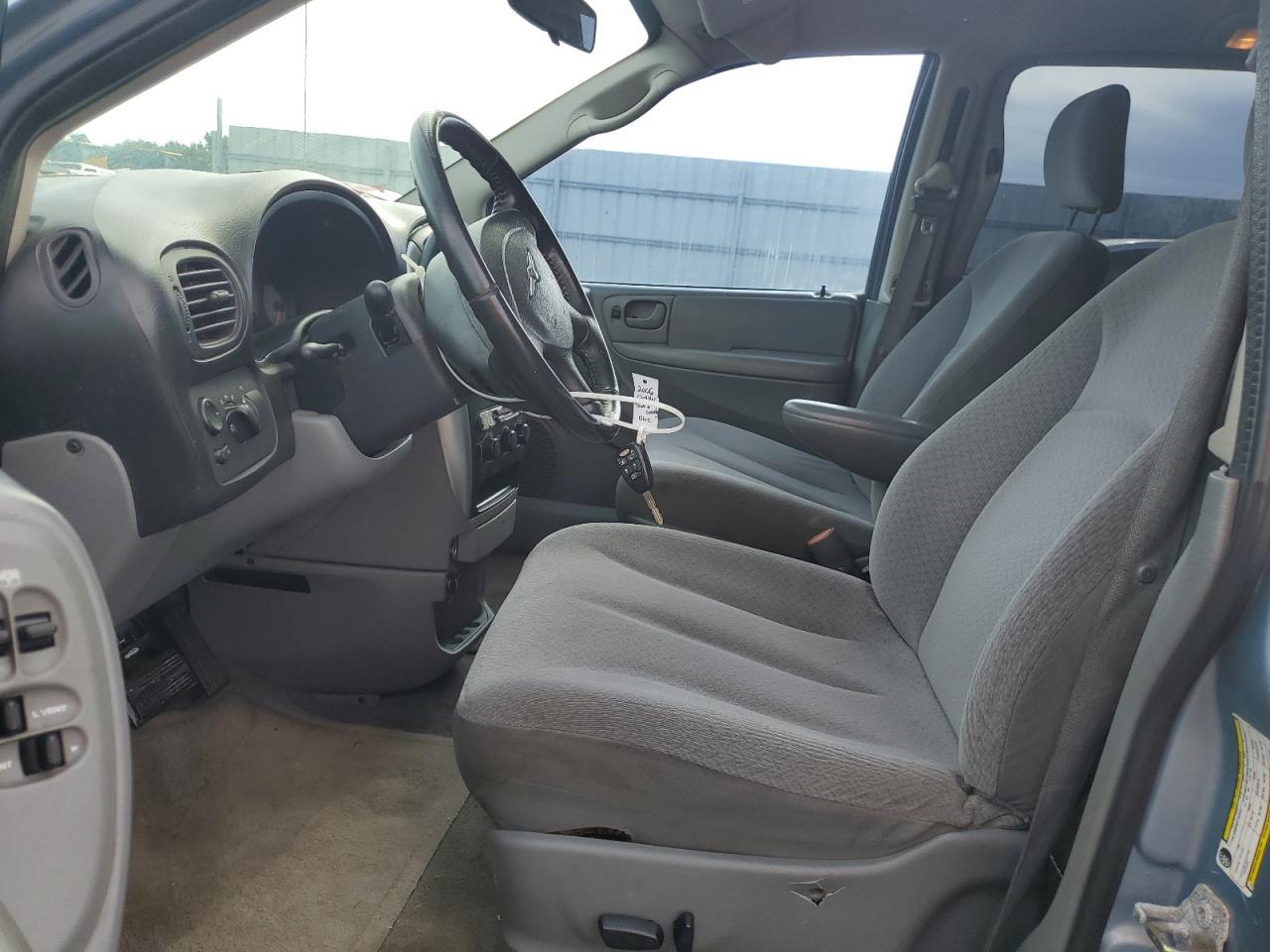 2006 Chrysler Town Cntry - Image 7