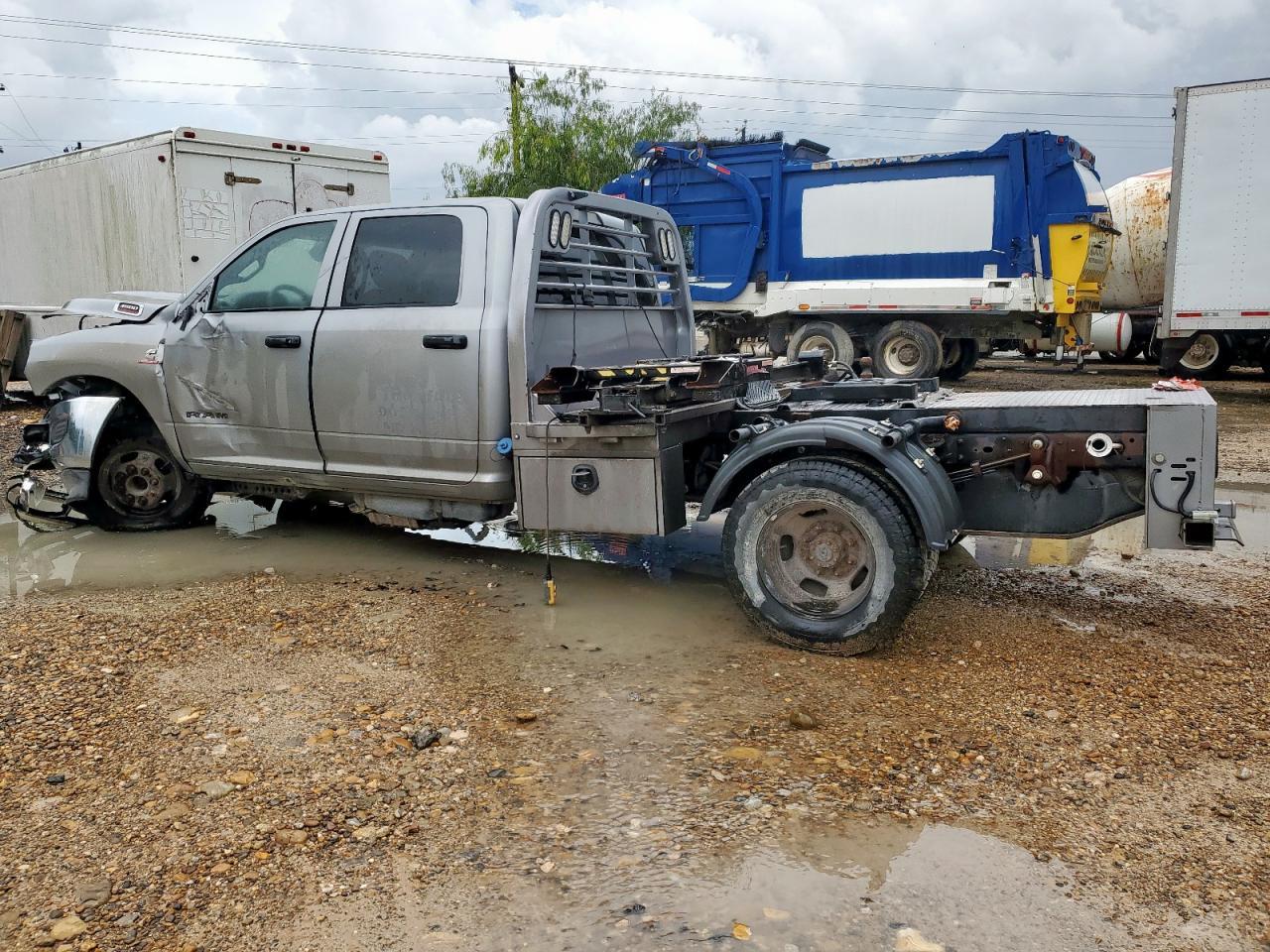 2022 Ram 3500 - Фото 2
