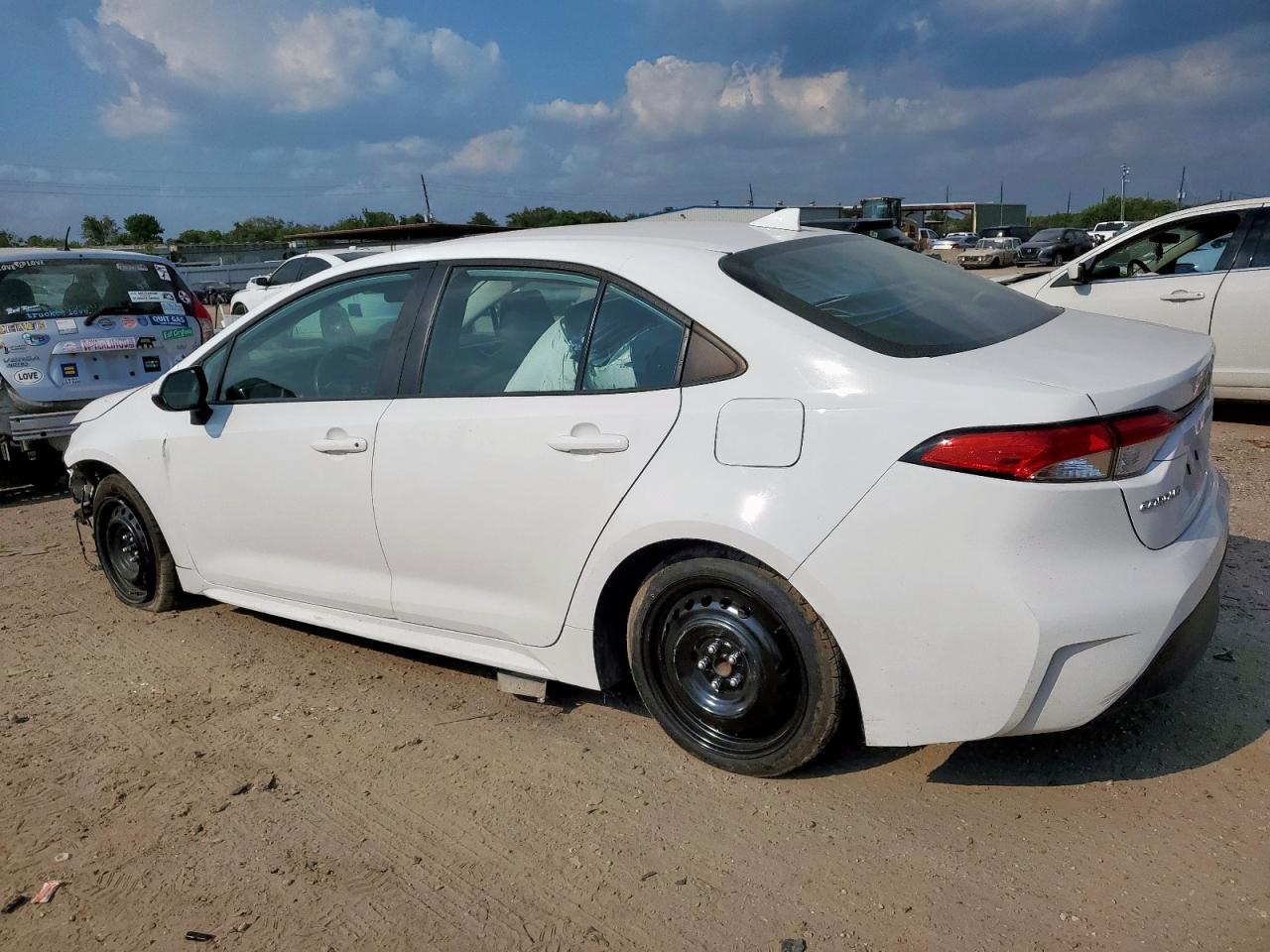 2023 Toyota Corolla Le - Image 2