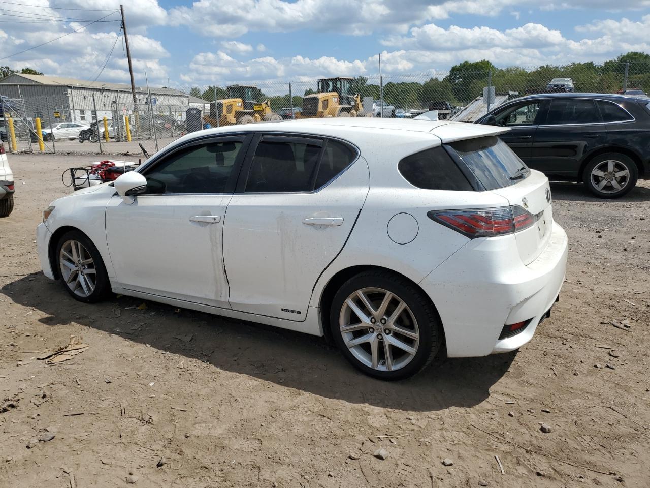 2014 Lexus Ct 200 - Image 2
