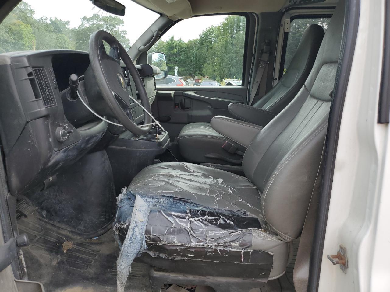 2012 Chevrolet Express G1500 - Image 7