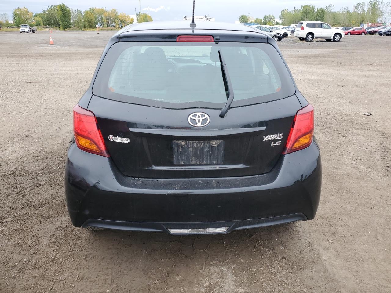 2015 Toyota Yaris - Image 6