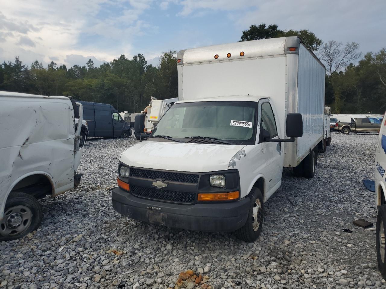 2006 Chevrolet Express G3500 - Image 2