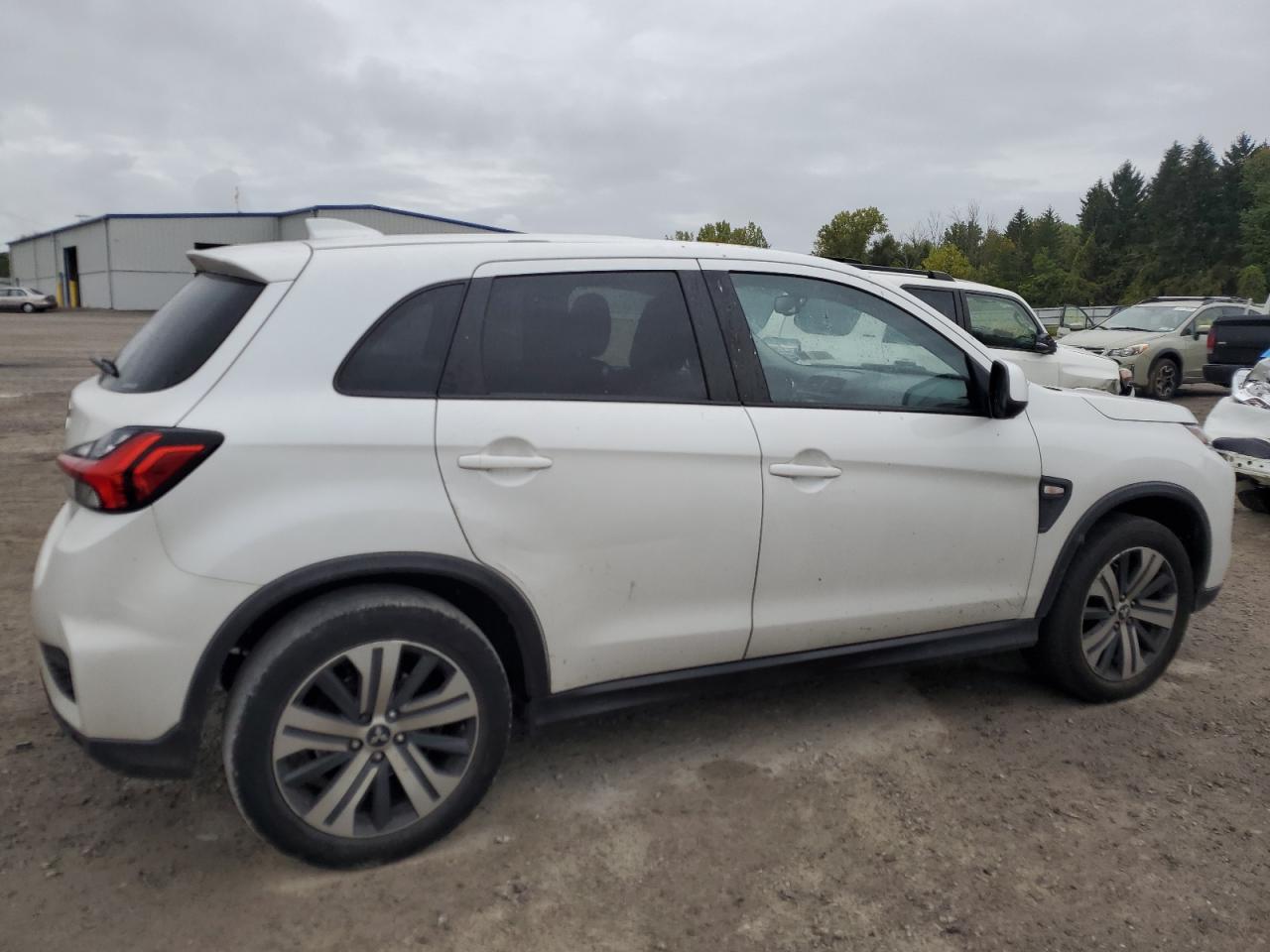 2021 Mitsubishi Outlander Sport Es - Фото 3