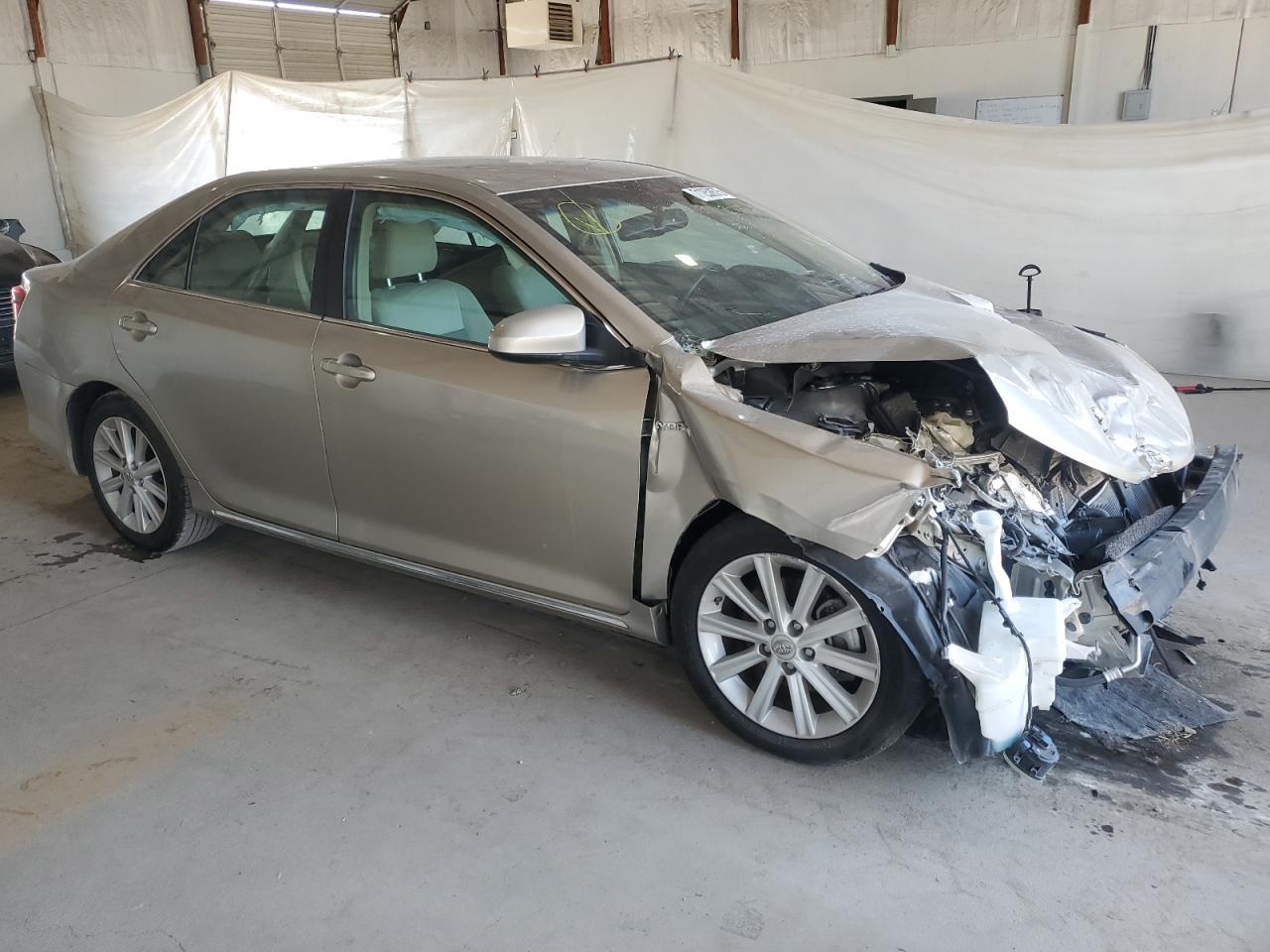 2013 Toyota Camry Hybrid - Image 4