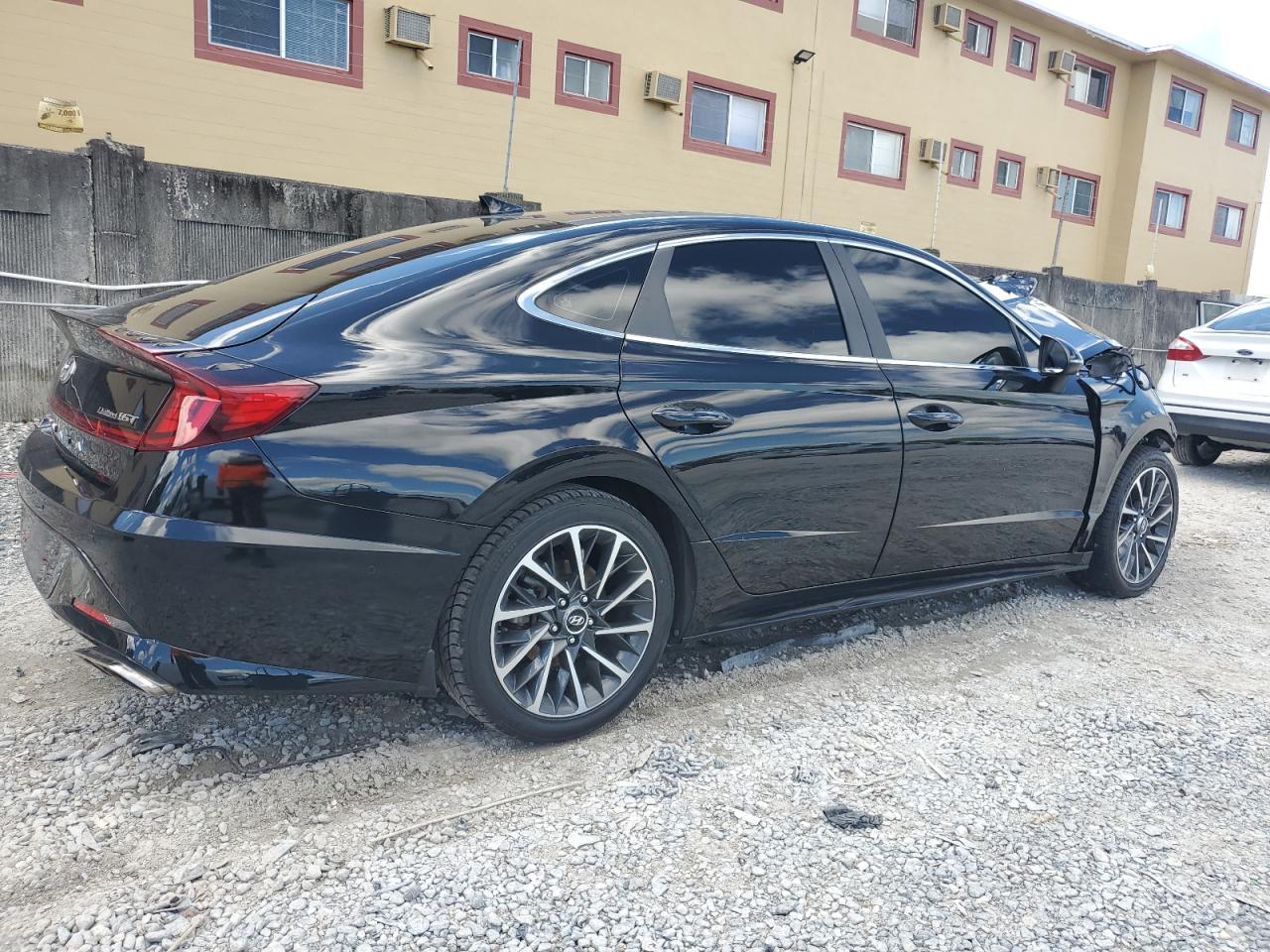 2021 Hyundai Sonata Limited - Image 3