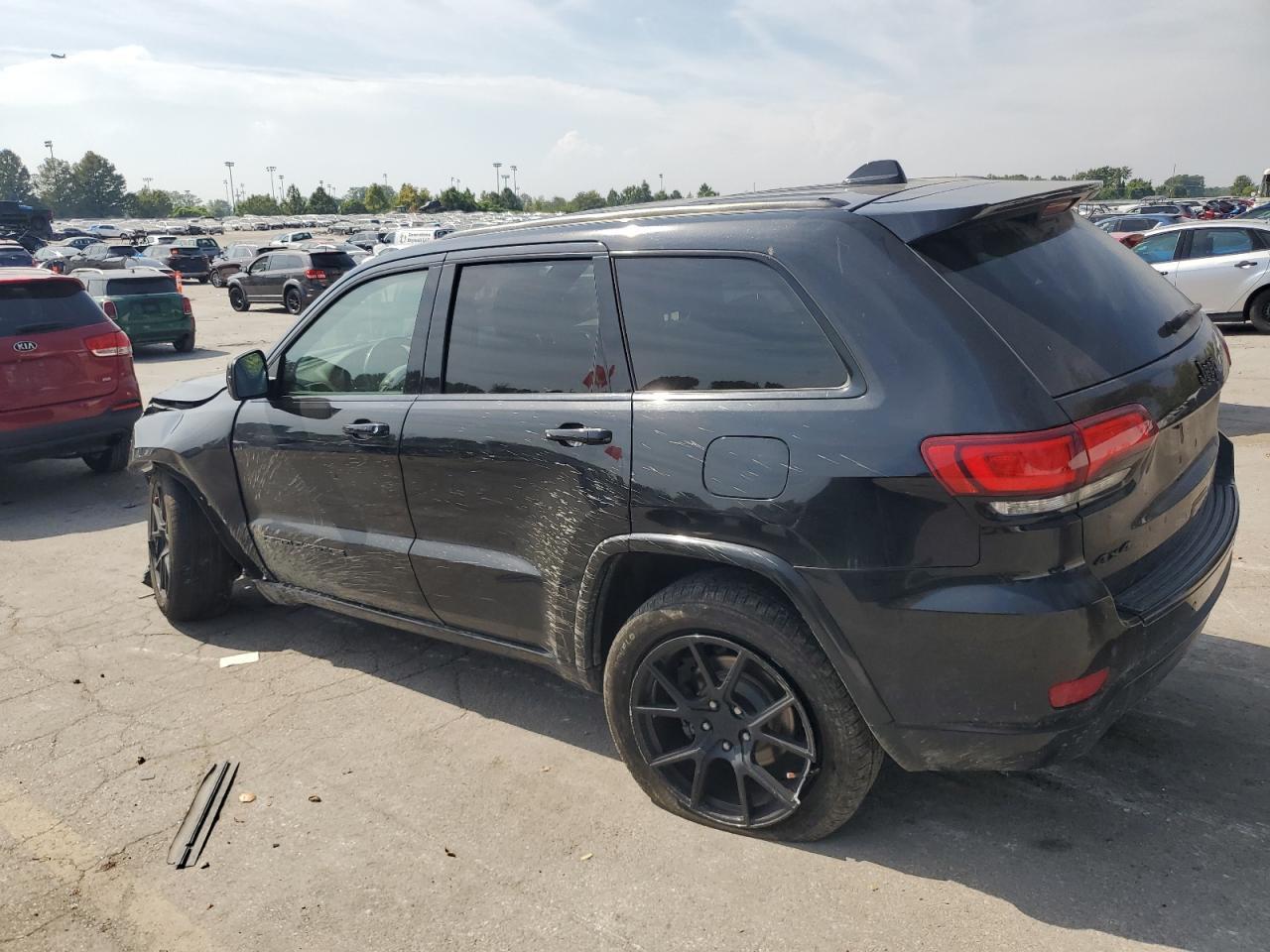 2018 Jeep Grand Cherokee Laredo - Фото 2