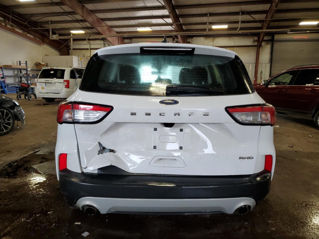 2022 Ford Escape S - Фото 6