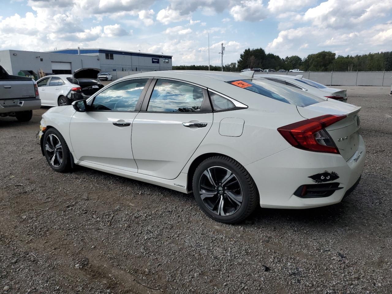 2016 Honda Civic Touring - Фото 2