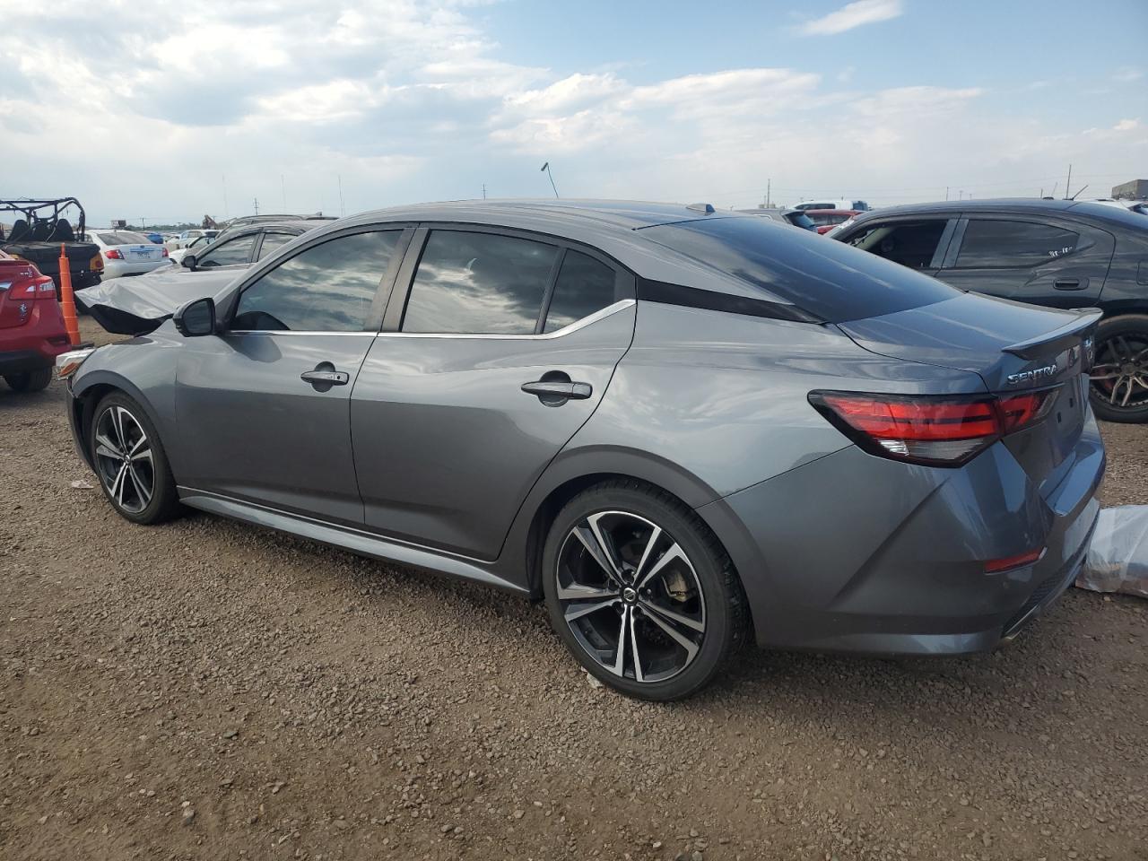 2022 Nissan Sentra Sr - Image 2