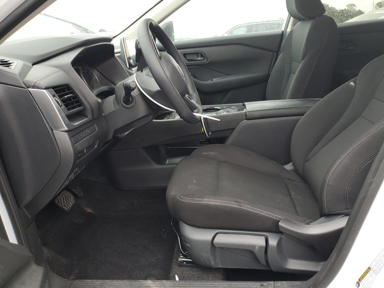 2025 Nissan Rogue S - Image 7