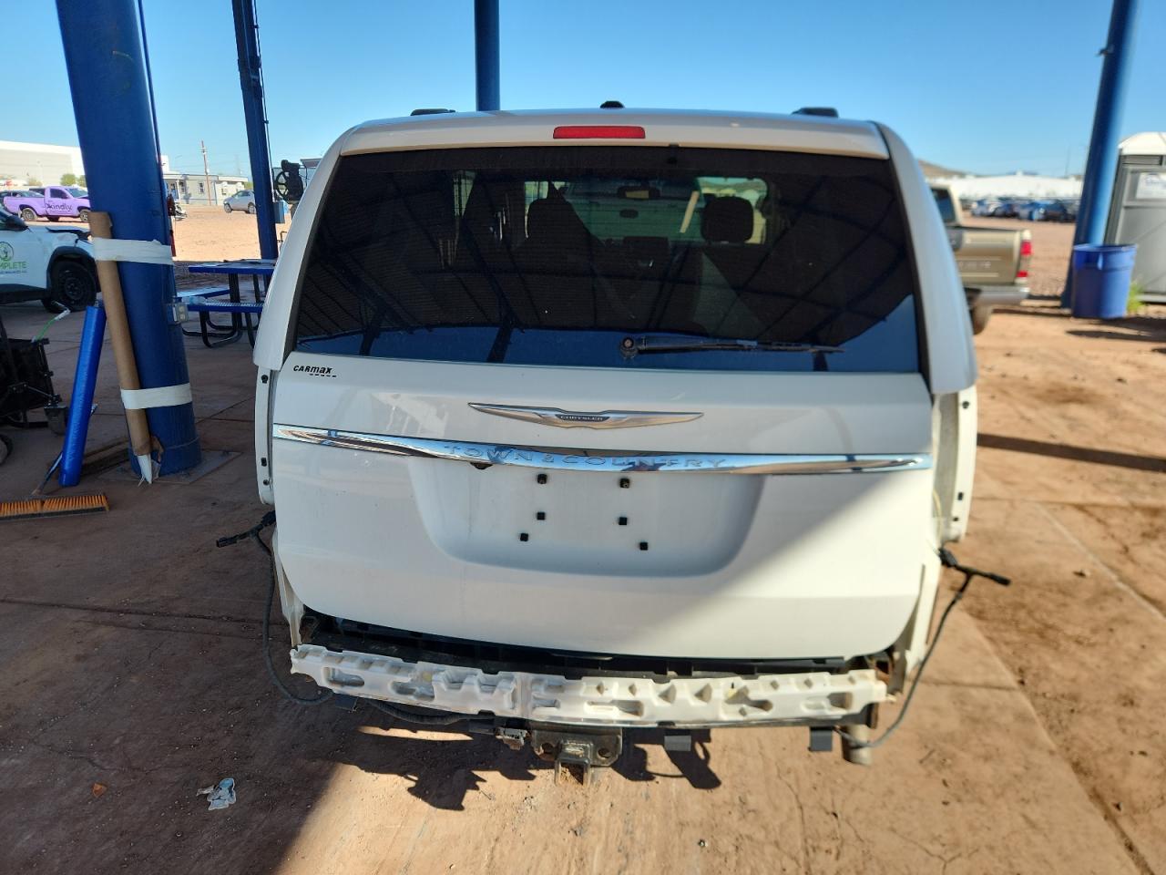 2013 Chrysler Town & Country Touring - Фото 6