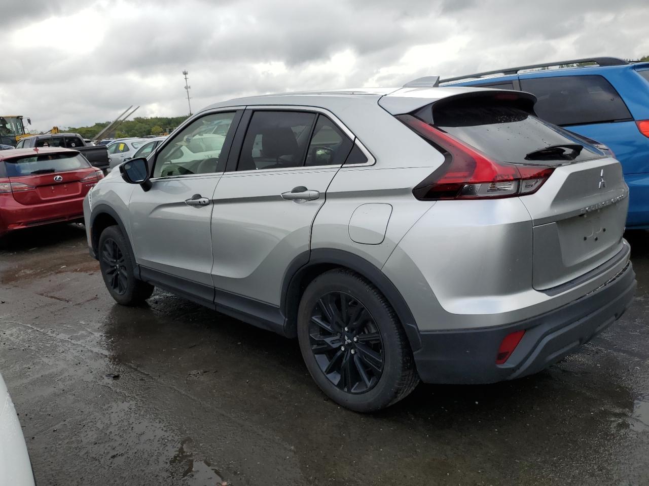 2024 Mitsubishi Eclipse Cross Le - Image 2