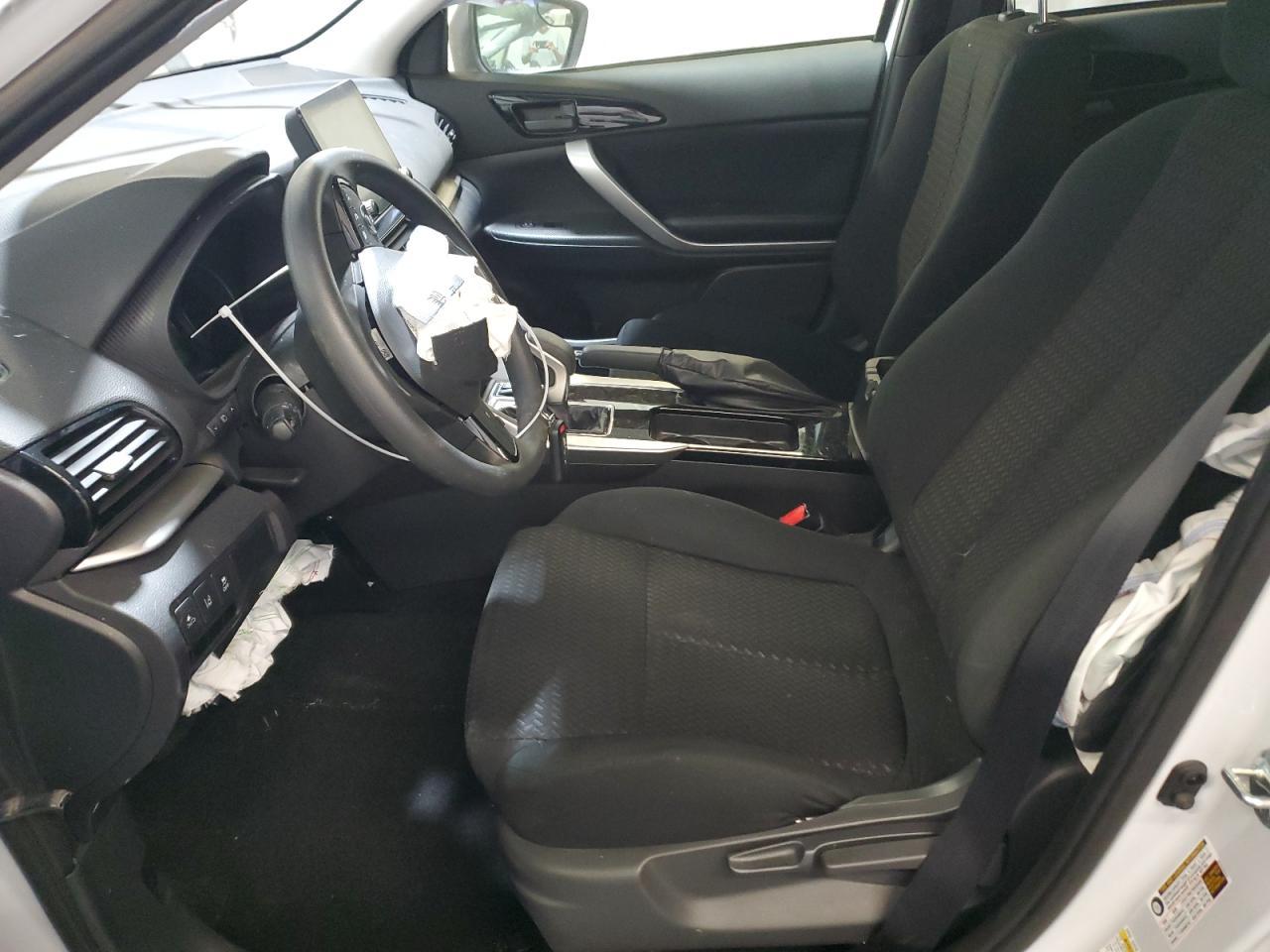 2024 Mitsubishi Eclipse Cross Le - Image 7