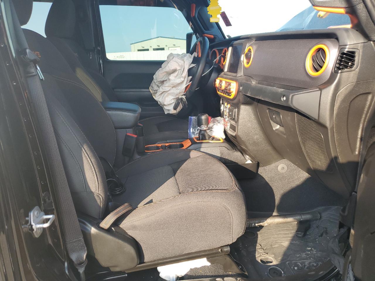 2023 Jeep Gladiator Mojave - Image 7